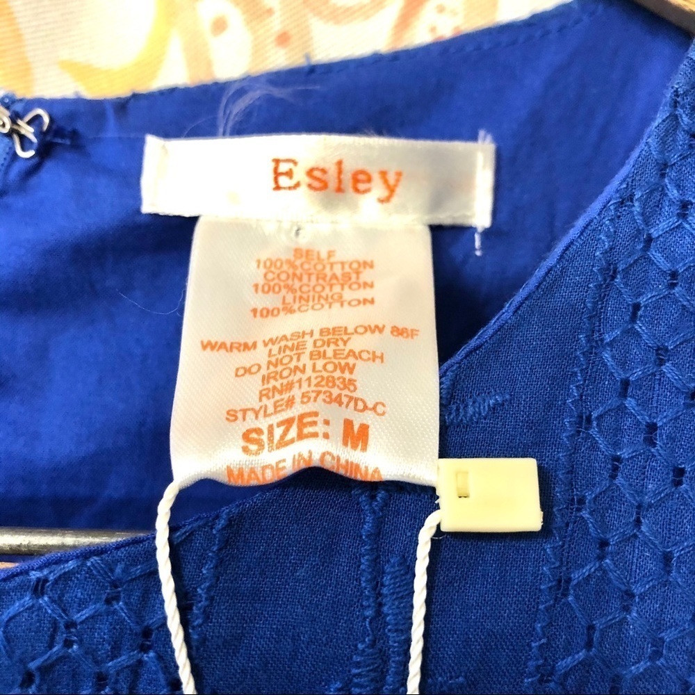 🎯3/$10 NWT Esley Dress Eyelet Lace Embroidery Blue Medium - Picture 2 of 7